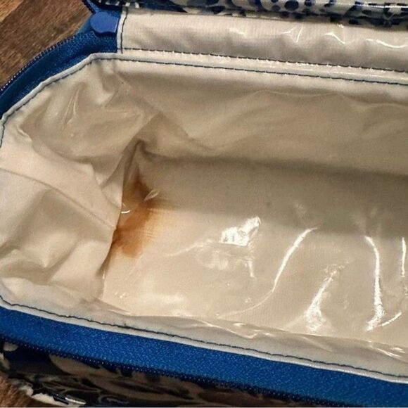 Vera Bradley Insulated Mini Cooler Lunch Bag​ - Picture 6 of 6